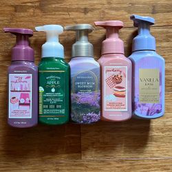 5 Bath And Body Works Foam Hand Soap