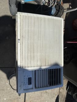 LG Air Conditioner (23,000 BTU) 