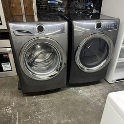 Electrolux XXL Washer & Dryer w/ Steam 