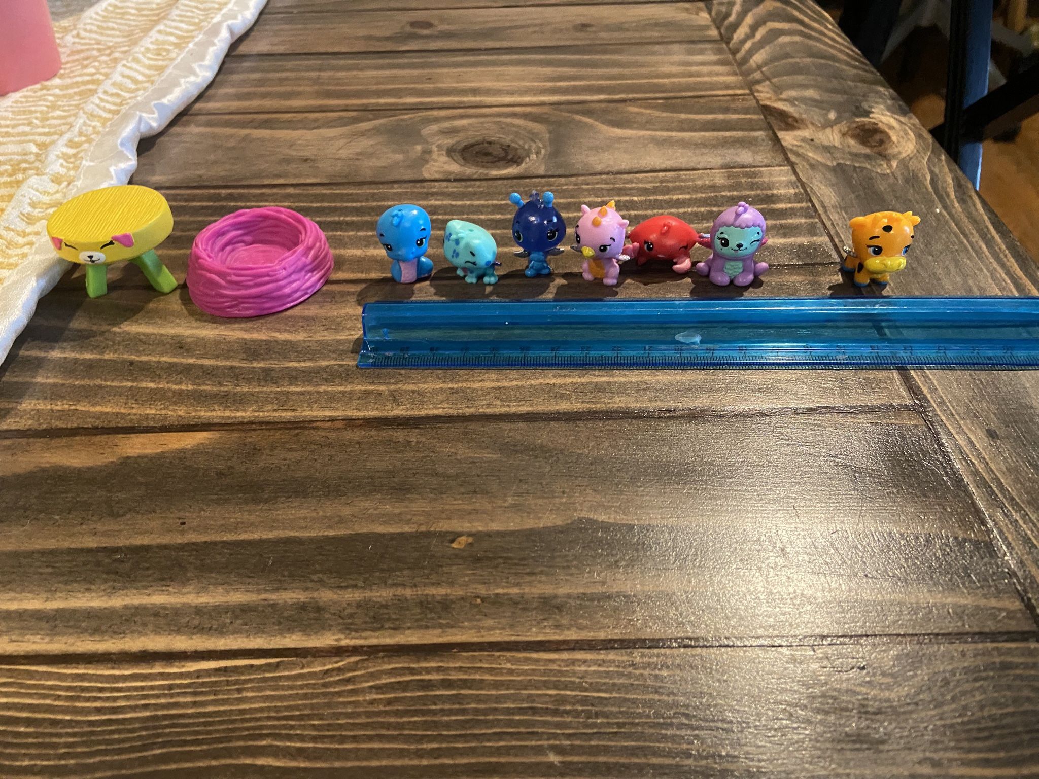 Hatchimals Mini Figures Set