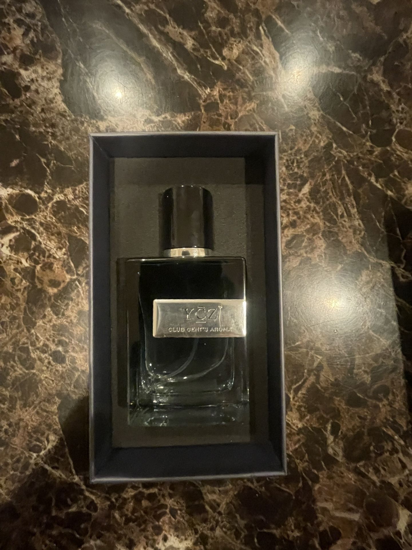 YCZ Eau de Parfum – Fresh Yet Sweet Masculine Fragrance