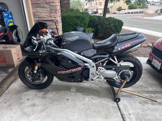 1998 Triumph T595 Daytona.