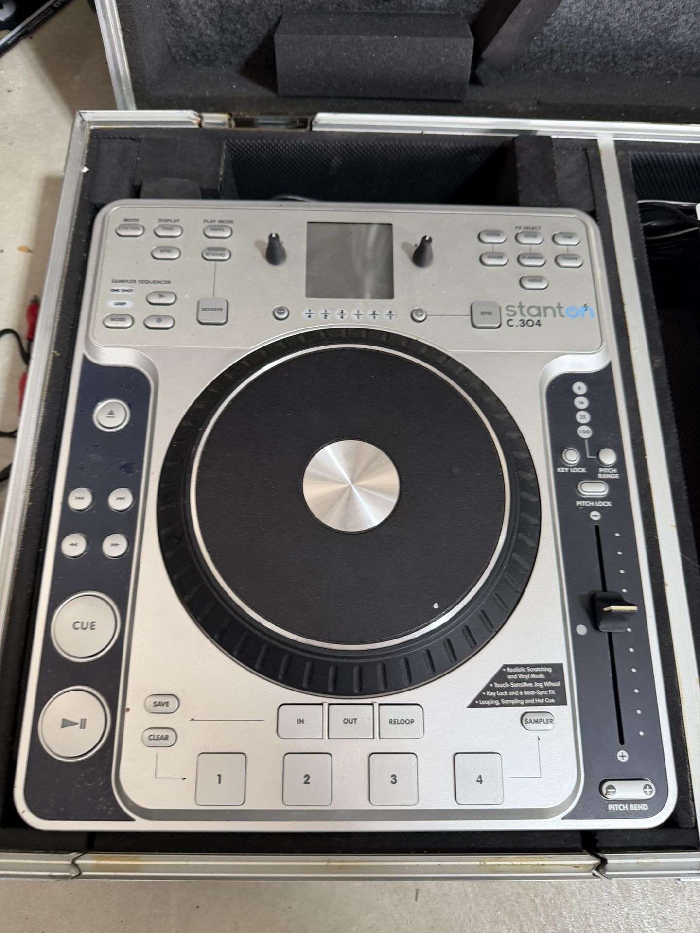 Set Stanton C314 CD Players DJ Turntable With Case And mixer