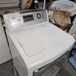 LG Dryer 7.3 cu. ft. Ultra Large Capacity SteamDryer (Gas)