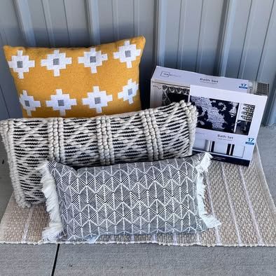 BOHO Throw Pillows with Coordianting Bath Set