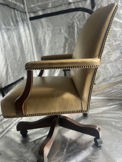 Ethan Allen Desk Chair