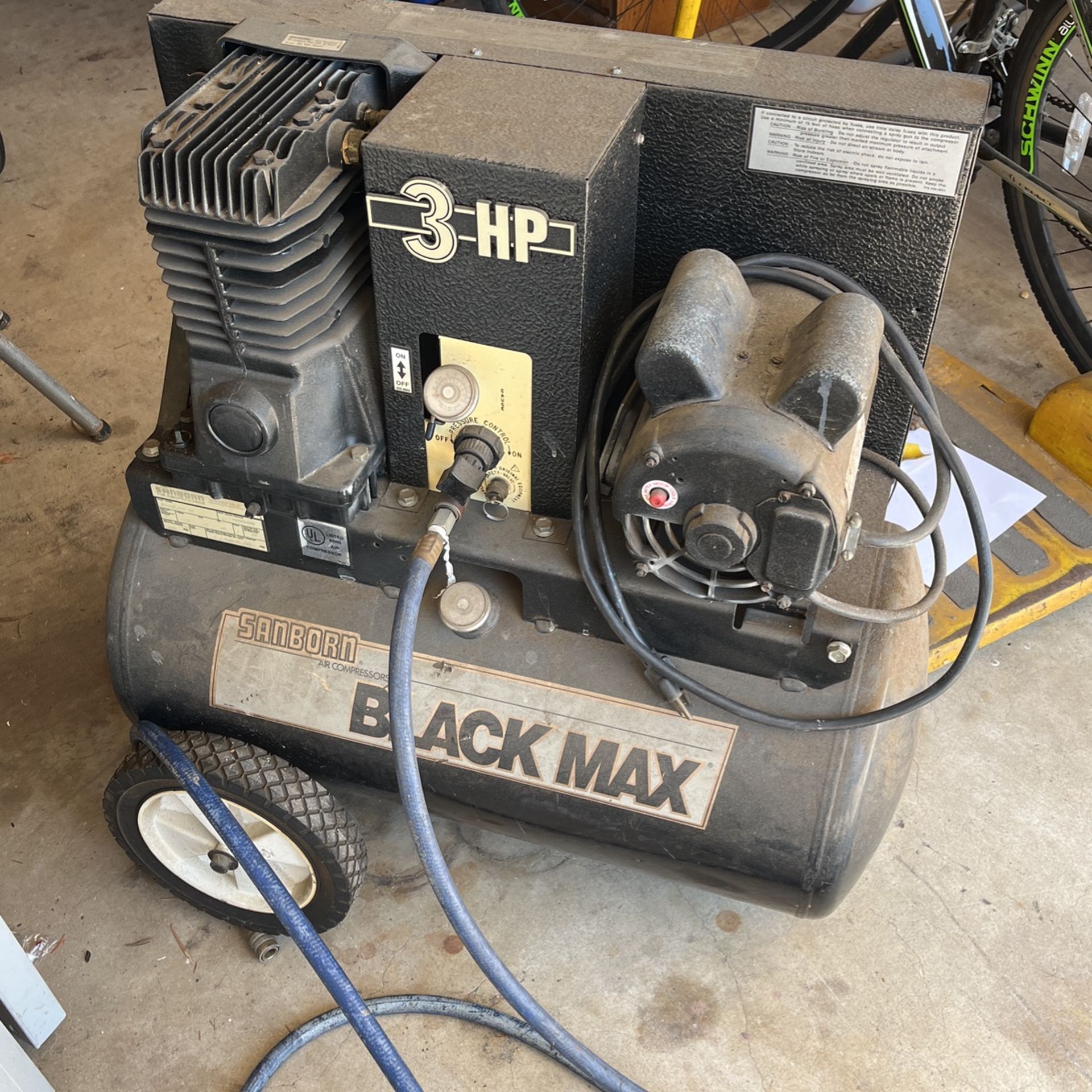 Air compressor 