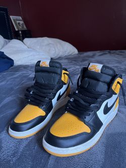 Jordan’s 1s Size-6.5 Taxis