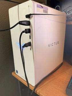 Whole Gaming Setup (HP Victus Gaming PC)