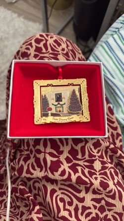 Gold Christmas Ornaments From White House 2021
