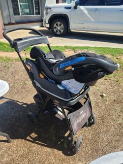 Chico keyfit baby stroller with carseat and base