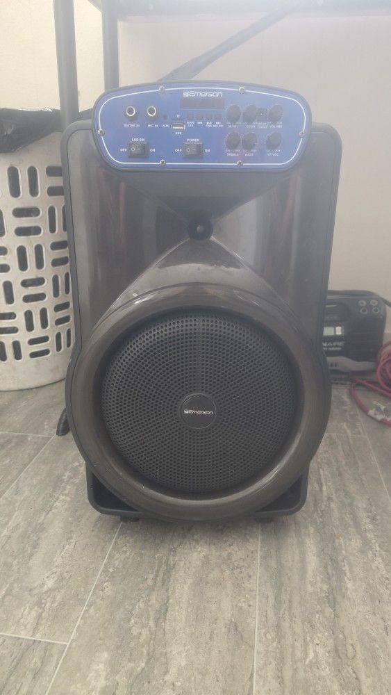BLUETOOTH SPEAKER EMERSON 