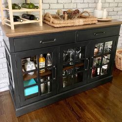 Cabinet/TV Stand/Bar/Buffet/Entertainment Center