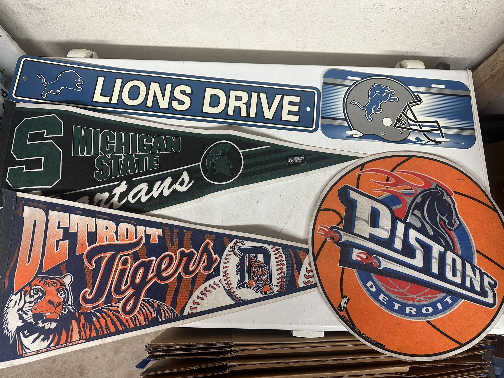 Detroit/Michigan Sports Decor
