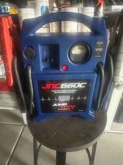 Battery jumper jump and carry 660 c