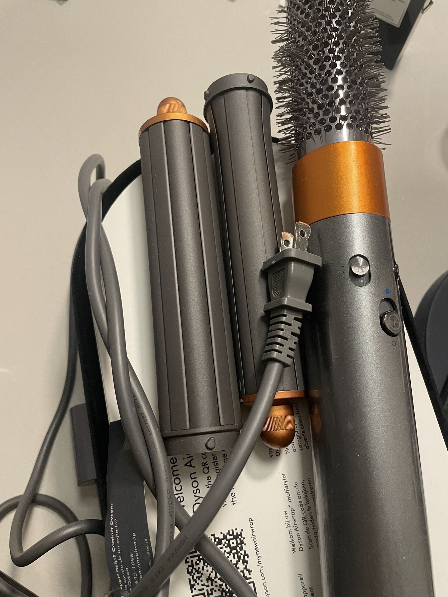 Dyson airwrap styler