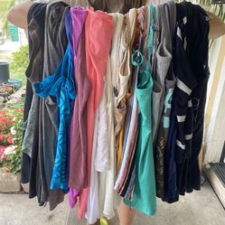 Women’s Clothes 100+ Piece Bundle