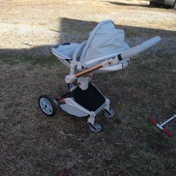 Hot Mom Grey Leather Convertible Stroller In Good Condition 