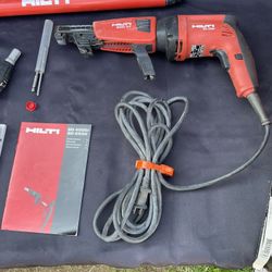 HILTI SD4500 Screw Gun + Self feed Magazine +Extension + Six Boxes Of Screws 
