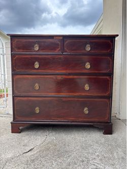 Antique 18th Century George III period mahogany chest of drawers / dresser