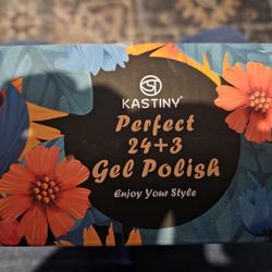 24 Gel Polishes + 1 Glossy Top Coat, 1 Base Coat, 1 Matte Top Coat.      All 7.5ml