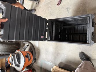 6 Space Gator Rack Needs to go