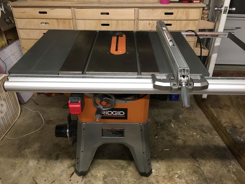 Rigid Table Saw R4512 w/ Grizzly Dust Collector G0710