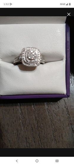10 karat white gold ring all real