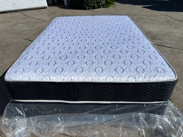 Queen Orthopedic Supreme Ultra Plush Mattress! 