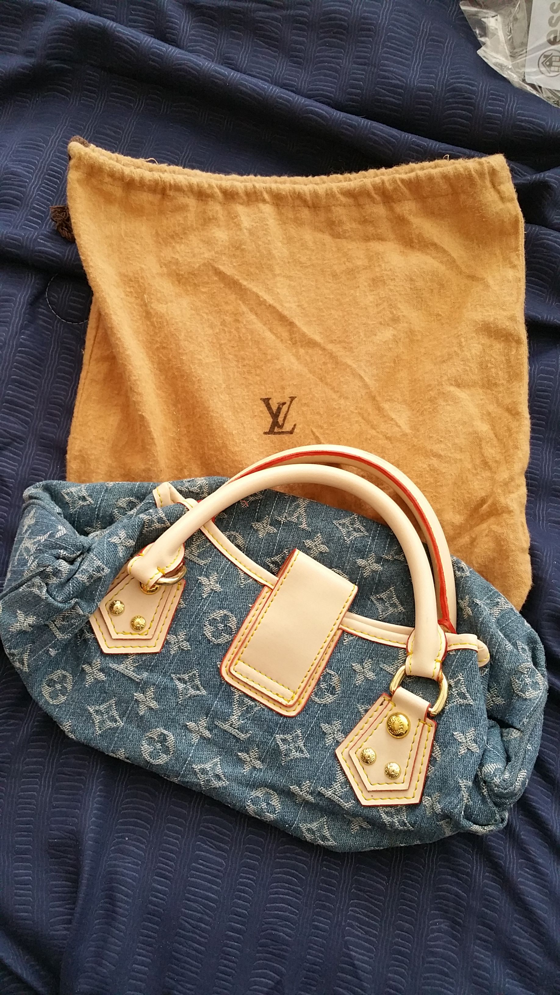 Authentic LV Limited Edition Blue Denim Mini Pleaty Raye Customized Bag for  Sale in Los Angeles, CA - OfferUp