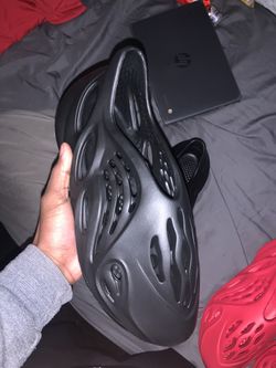 Adidas All Black Foamrunners