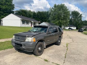 2004 Ford Explorer
