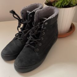 Timberland Woman Boots Size 8