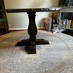 Pedestal Round Dining Table 43”