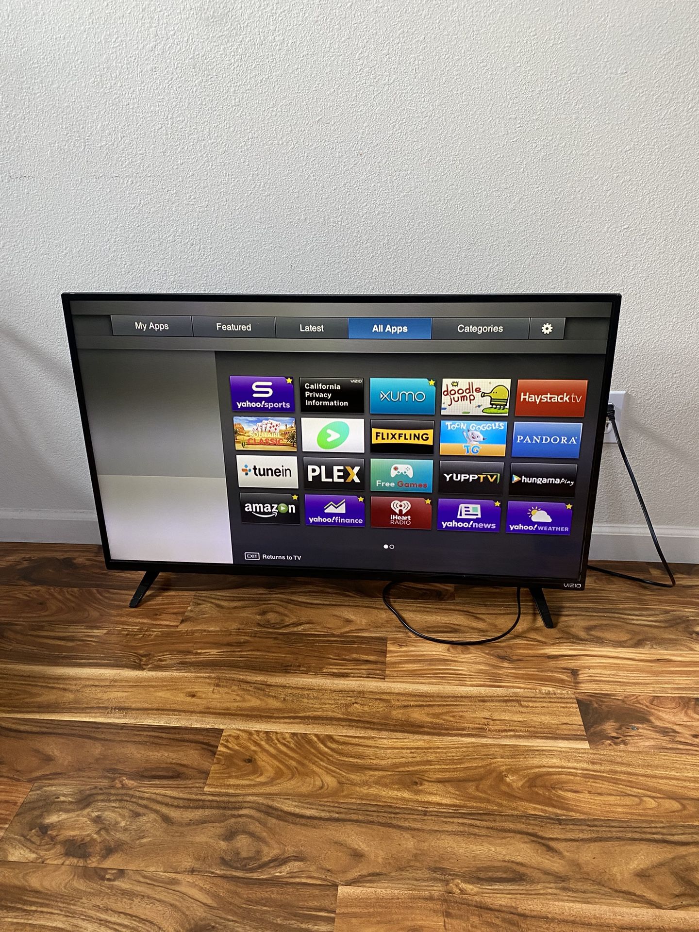 VIZIO E43-C2 43" Class 1080p 120Hz Smart LED HDTV