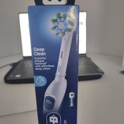 Oral b - Pro clean Electric Toothbrush 