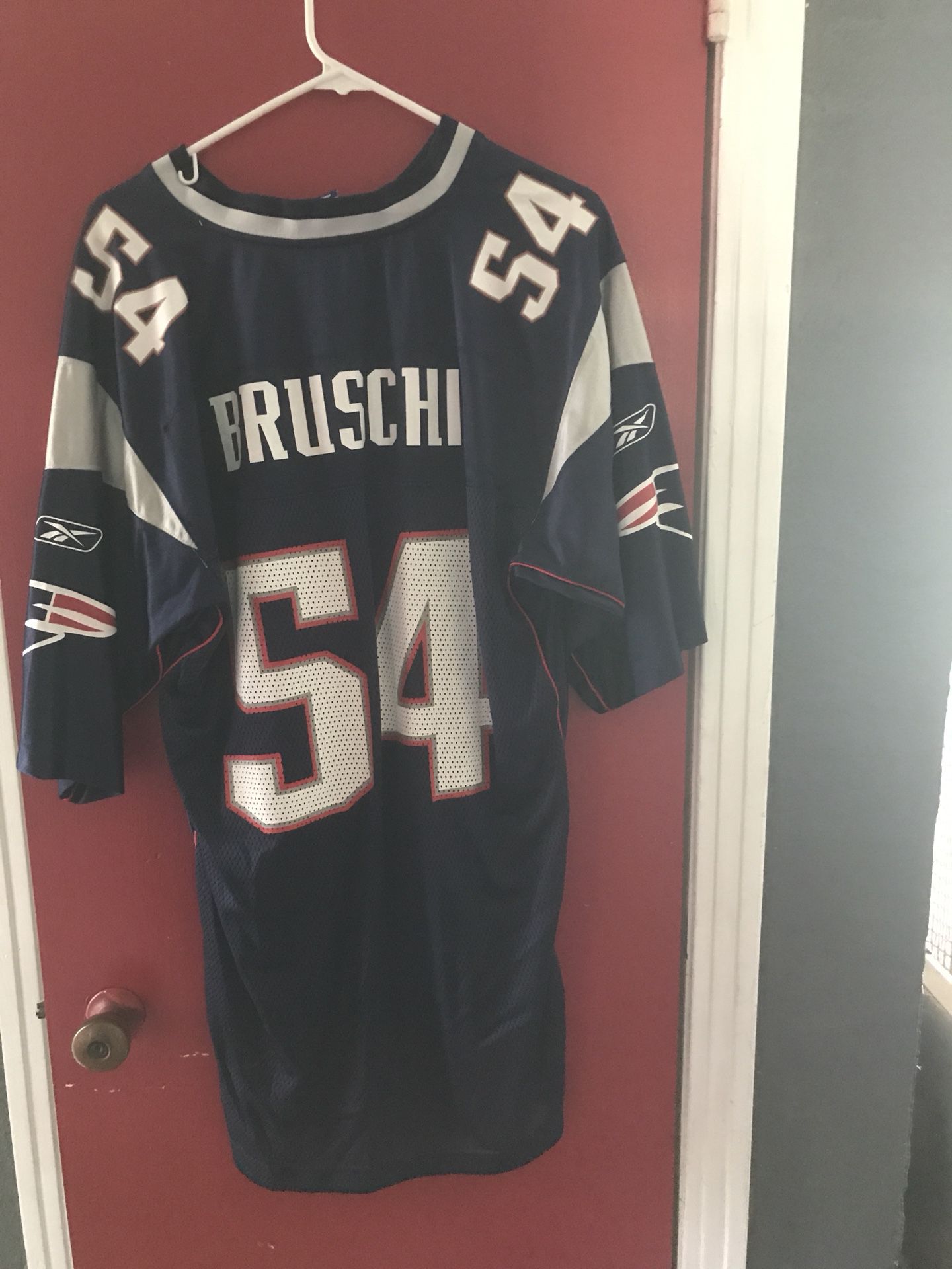 Official Nfl jersey. Patriots. Adult large Bruschi