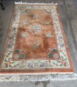 Hand knotted Chinese Rug