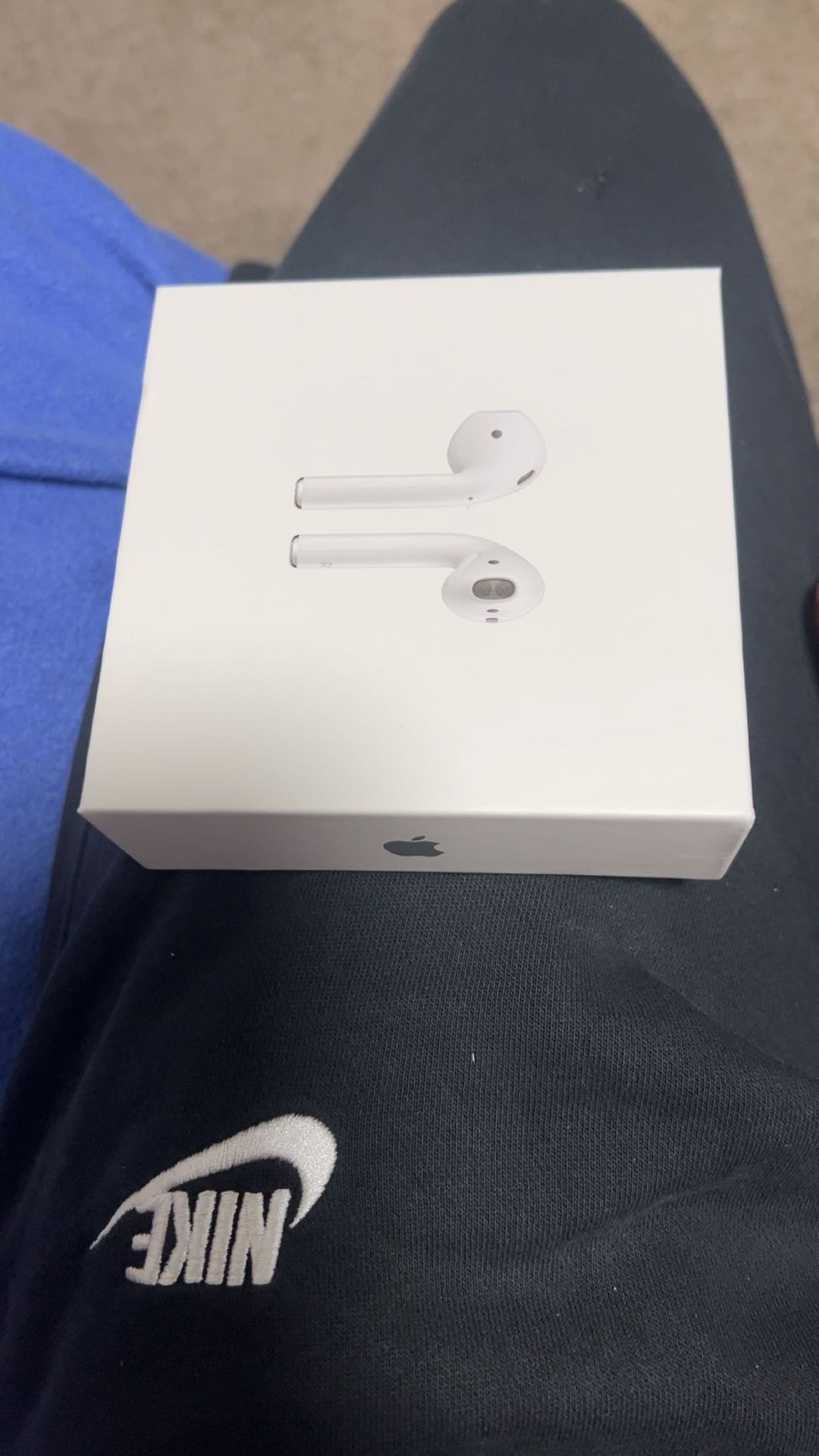 AirPods