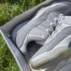 Jordan 11 ‘Cement Grey”
