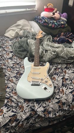 Squier Affinity Strat