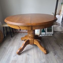 Solid Wood Round Pedestal Dining Table
