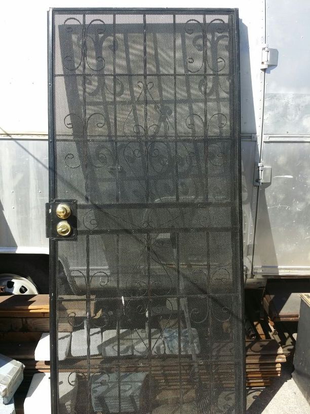 Puerta spring de metal..