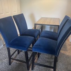 Dining Room Chairs 