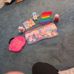 PEPPA PIG PUZZLES, CHARACTERS, POP IT TOYS SEE DESCRIPTION 