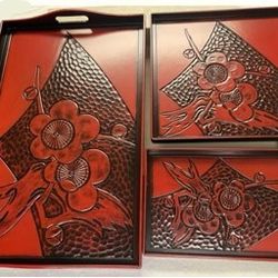 New but. Vintage, Firm, LACQUER WARE Nesting Trays, Black Red with Triangular Design Encompassing two Flowers, 3 pc MELAMINE
