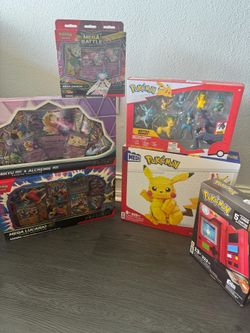 Pokemon Set  Card And Figures 