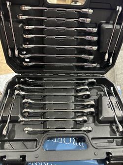 New Ratcheting Wrench Set/ SET DE LLAVES CON MATRACA