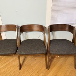 Round dining table 