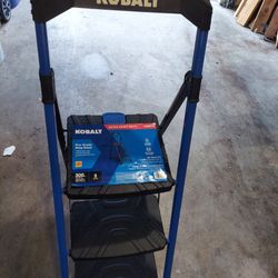 Kobalt 3 -Step 300-lb Capacity Steel Foldable Step Stool
